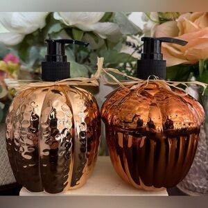 🆕🍂 SALE! AMERI BEAUTY LIMITED EDITION DECORATIVE FALL HANDSOAP SET. BRAND NEW!